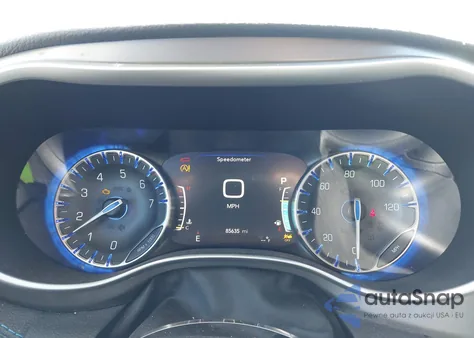 2021 Chrysler Pacifica Touring z USA, uszkodzony, nr VIN 2C4RC1FG5MR511546